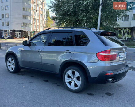 Серый БМВ Х5, объемом двигателя 3 л и пробегом 335 тыс. км за 10900 $, фото 3 на Automoto.ua