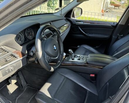 Сірий БМВ Х5, об'ємом двигуна 0 л та пробігом 336 тис. км за 9000 $, фото 4 на Automoto.ua