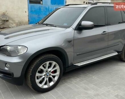 Серый БМВ Х5, объемом двигателя 3 л и пробегом 240 тыс. км за 11000 $, фото 1 на Automoto.ua