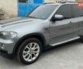 Серый БМВ Х5, объемом двигателя 3 л и пробегом 240 тыс. км за 11000 $, фото 1 на Automoto.ua