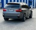 Серый БМВ Х5, объемом двигателя 3 л и пробегом 300 тыс. км за 11500 $, фото 1 на Automoto.ua