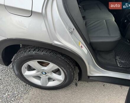Сірий БМВ Х5, об'ємом двигуна 3 л та пробігом 240 тис. км за 10900 $, фото 29 на Automoto.ua