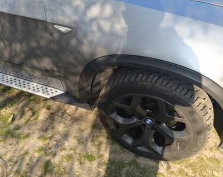 Серый БМВ Х5, объемом двигателя 3 л и пробегом 250 тыс. км за 12500 $, фото 1 на Automoto.ua