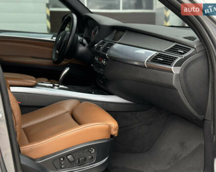 Серый БМВ Х5, объемом двигателя 3 л и пробегом 360 тыс. км за 15750 $, фото 51 на Automoto.ua