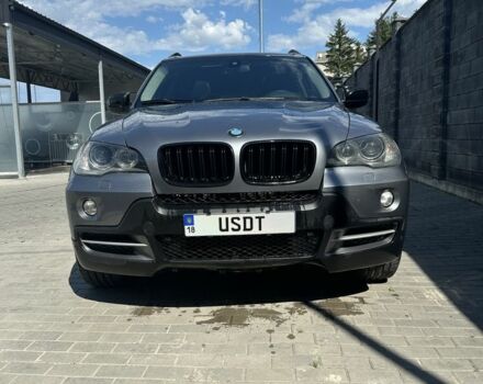 Серый БМВ Х5, объемом двигателя 3 л и пробегом 300 тыс. км за 10400 $, фото 1 на Automoto.ua