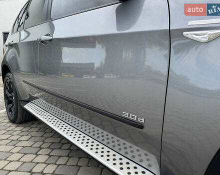 Серый БМВ Х5, объемом двигателя 3 л и пробегом 283 тыс. км за 13950 $, фото 6 на Automoto.ua