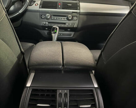 Серый БМВ Х5, объемом двигателя 3 л и пробегом 294 тыс. км за 17500 $, фото 26 на Automoto.ua