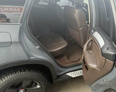 Серый БМВ Х5, объемом двигателя 3 л и пробегом 370 тыс. км за 15800 $, фото 9 на Automoto.ua