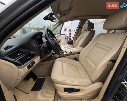 Серый БМВ Х5, объемом двигателя 3 л и пробегом 283 тыс. км за 13950 $, фото 36 на Automoto.ua