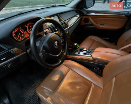 Серый БМВ Х5, объемом двигателя 3 л и пробегом 254 тыс. км за 13999 $, фото 23 на Automoto.ua