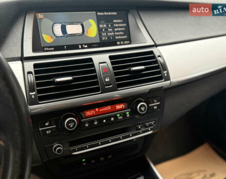 Серый БМВ Х5, объемом двигателя 3 л и пробегом 235 тыс. км за 17500 $, фото 16 на Automoto.ua