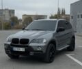 Серый БМВ Х5, объемом двигателя 3 л и пробегом 287 тыс. км за 12700 $, фото 1 на Automoto.ua
