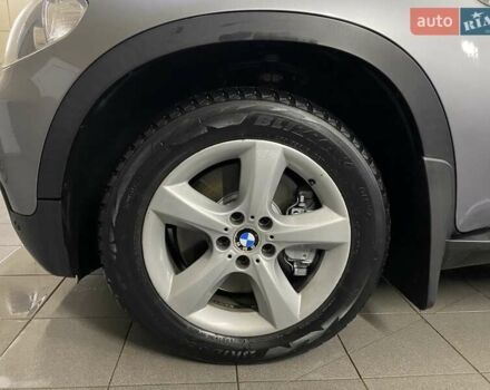 Серый БМВ Х5, объемом двигателя 3 л и пробегом 200 тыс. км за 13999 $, фото 16 на Automoto.ua