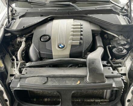Сірий БМВ Х5, об'ємом двигуна 3 л та пробігом 330 тис. км за 14000 $, фото 2 на Automoto.ua