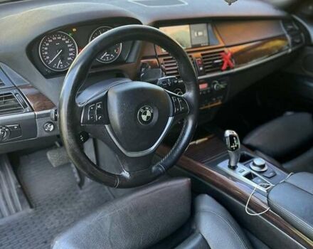 Серый БМВ Х5, объемом двигателя 4.8 л и пробегом 197 тыс. км за 12000 $, фото 10 на Automoto.ua