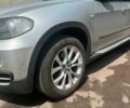 Сірий БМВ Х5, об'ємом двигуна 3 л та пробігом 300 тис. км за 11000 $, фото 3 на Automoto.ua
