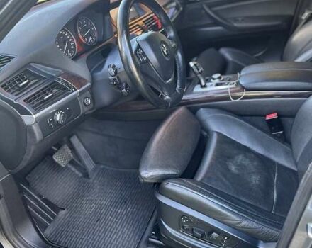 Серый БМВ Х5, объемом двигателя 4.8 л и пробегом 197 тыс. км за 12000 $, фото 9 на Automoto.ua