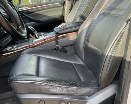 Сірий БМВ Х5, об'ємом двигуна 3 л та пробігом 300 тис. км за 11500 $, фото 11 на Automoto.ua