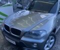 Серый БМВ Х5, объемом двигателя 3 л и пробегом 284 тыс. км за 9500 $, фото 1 на Automoto.ua
