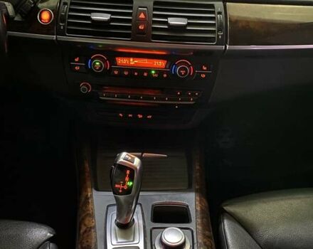 Серый БМВ Х5, объемом двигателя 3 л и пробегом 200 тыс. км за 13999 $, фото 31 на Automoto.ua