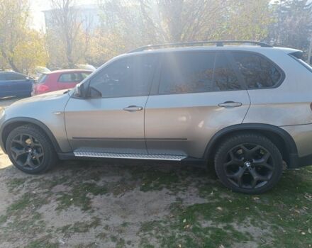 Серый БМВ Х5, объемом двигателя 3 л и пробегом 250 тыс. км за 12500 $, фото 2 на Automoto.ua