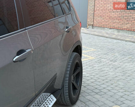 Серый БМВ Х5, объемом двигателя 3 л и пробегом 254 тыс. км за 13999 $, фото 31 на Automoto.ua