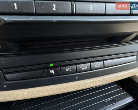 Серый БМВ Х5, объемом двигателя 3 л и пробегом 283 тыс. км за 13950 $, фото 45 на Automoto.ua