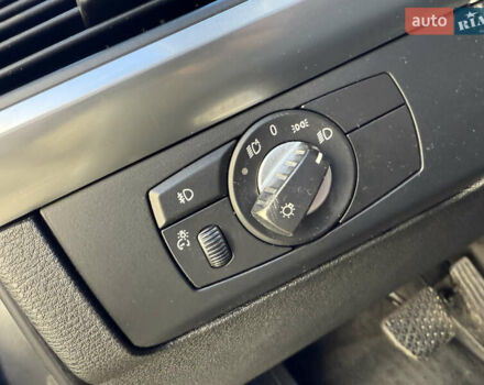 Сірий БМВ Х5, об'ємом двигуна 3 л та пробігом 260 тис. км за 11700 $, фото 41 на Automoto.ua