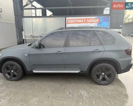 Серый БМВ Х5, объемом двигателя 3 л и пробегом 370 тыс. км за 15800 $, фото 2 на Automoto.ua