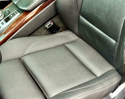 Серый БМВ Х5, объемом двигателя 3 л и пробегом 281 тыс. км за 12800 $, фото 17 на Automoto.ua