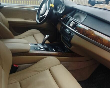 Сірий БМВ Х5, об'ємом двигуна 3 л та пробігом 300 тис. км за 8121 $, фото 4 на Automoto.ua