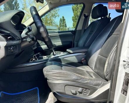 Сірий БМВ Х5, об'ємом двигуна 3 л та пробігом 352 тис. км за 15700 $, фото 13 на Automoto.ua