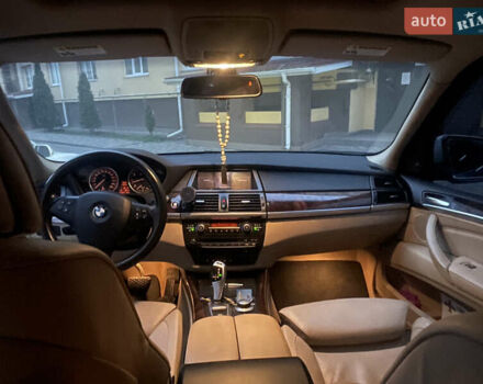 Сірий БМВ Х5, об'ємом двигуна 4.8 л та пробігом 238 тис. км за 13500 $, фото 6 на Automoto.ua