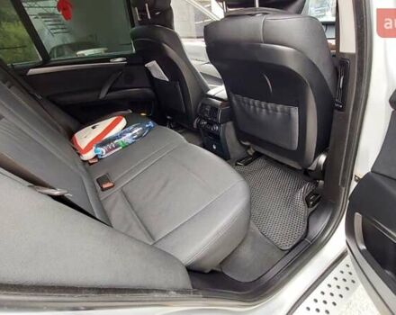 Серый БМВ Х5, объемом двигателя 3 л и пробегом 329 тыс. км за 14500 $, фото 19 на Automoto.ua