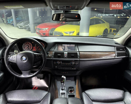 БМВ Х5 2009 в Одессе на Automoto.ua Серый БМВ Х5, объемом двигателя 4.8 л и пробегом 291 тыс. км за 9500 $, фото 25 на Automoto.ua