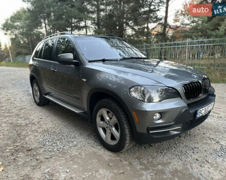 Серый БМВ Х5, объемом двигателя 3 л и пробегом 265 тыс. км за 12000 $, фото 3 на Automoto.ua