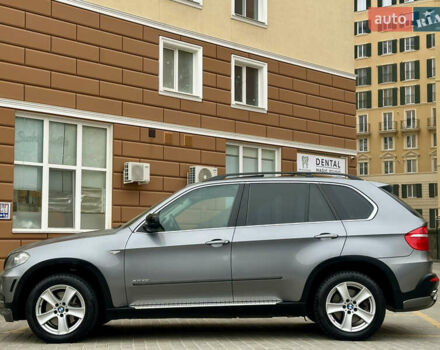 Серый БМВ Х5, объемом двигателя 4.8 л и пробегом 291 тыс. км за 10900 $, фото 9 на Automoto.ua