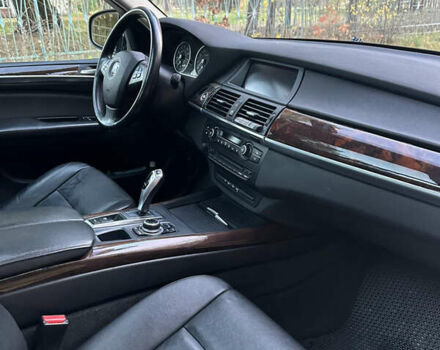 Серый БМВ Х5, объемом двигателя 3 л и пробегом 265 тыс. км за 12000 $, фото 27 на Automoto.ua