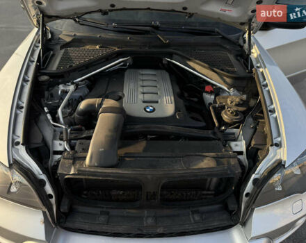Серый БМВ Х5, объемом двигателя 3 л и пробегом 348 тыс. км за 17900 $, фото 16 на Automoto.ua