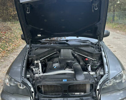 Серый БМВ Х5, объемом двигателя 3 л и пробегом 265 тыс. км за 12000 $, фото 29 на Automoto.ua