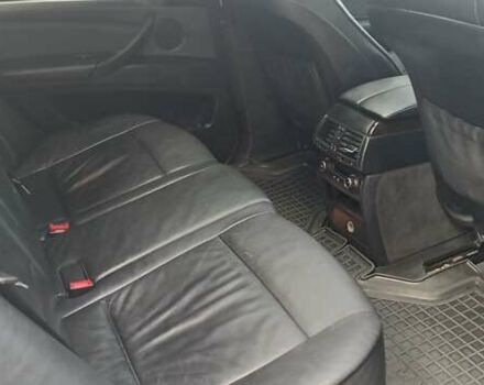Серый БМВ Х5, объемом двигателя 3 л и пробегом 350 тыс. км за 269 $, фото 13 на Automoto.ua