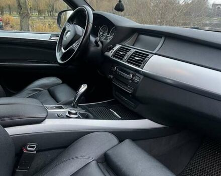 Сірий БМВ Х5, об'ємом двигуна 2.99 л та пробігом 323 тис. км за 15000 $, фото 16 на Automoto.ua