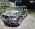 Серый БМВ Х5, объемом двигателя 3 л и пробегом 300 тыс. км за 12400 $, фото 1 на Automoto.ua