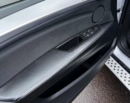 Сірий БМВ Х5, об'ємом двигуна 2.99 л та пробігом 323 тис. км за 15000 $, фото 12 на Automoto.ua