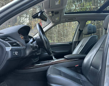 Серый БМВ Х5, объемом двигателя 3 л и пробегом 265 тыс. км за 12000 $, фото 25 на Automoto.ua