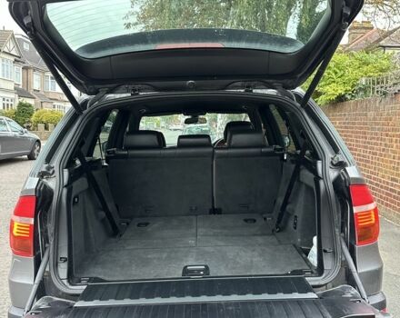 Серый БМВ Х5, объемом двигателя 3 л и пробегом 117 тыс. км за 5500 $, фото 3 на Automoto.ua