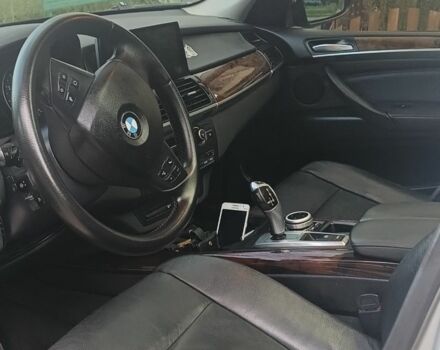 Серый БМВ Х5, объемом двигателя 3 л и пробегом 350 тыс. км за 269 $, фото 15 на Automoto.ua