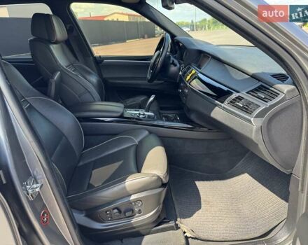 Серый БМВ Х5, объемом двигателя 4.8 л и пробегом 218 тыс. км за 11900 $, фото 53 на Automoto.ua