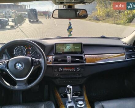 Серый БМВ Х5, объемом двигателя 3 л и пробегом 324 тыс. км за 13990 $, фото 25 на Automoto.ua