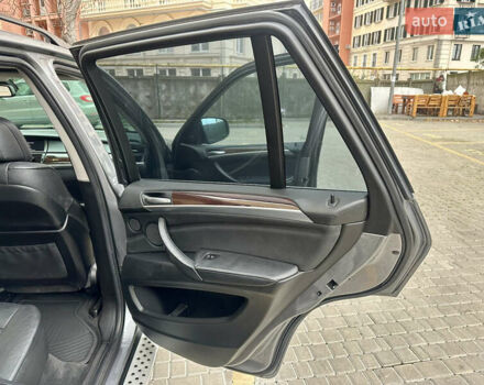 Серый БМВ Х5, объемом двигателя 4.8 л и пробегом 291 тыс. км за 10900 $, фото 45 на Automoto.ua